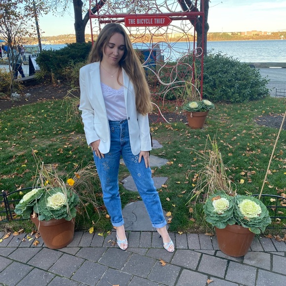 Meet your Posher, Katie - Picture 4 of 8